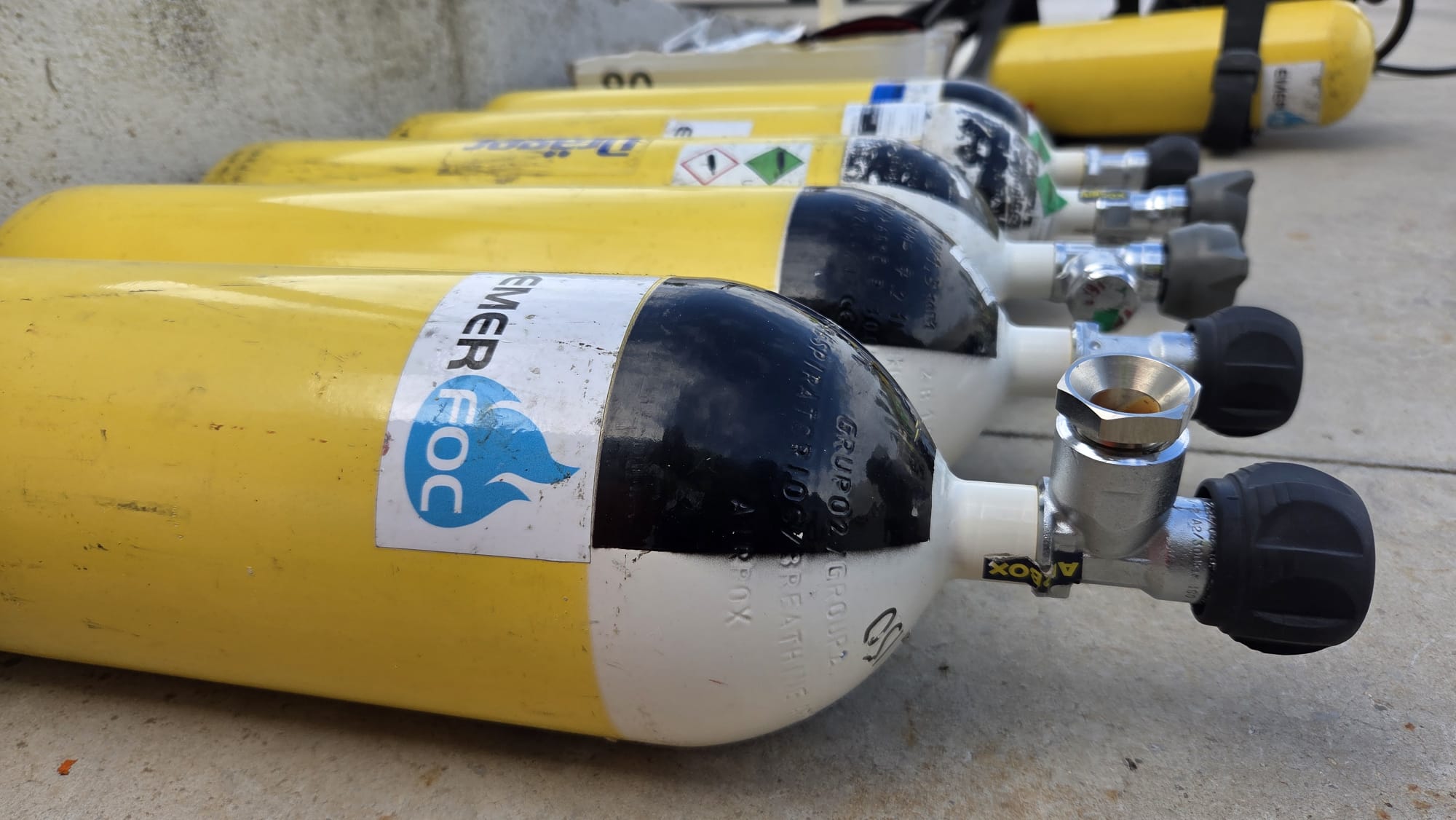 Botellas de aire comprimido de EMERFOC para equipos de respiración autónoma
